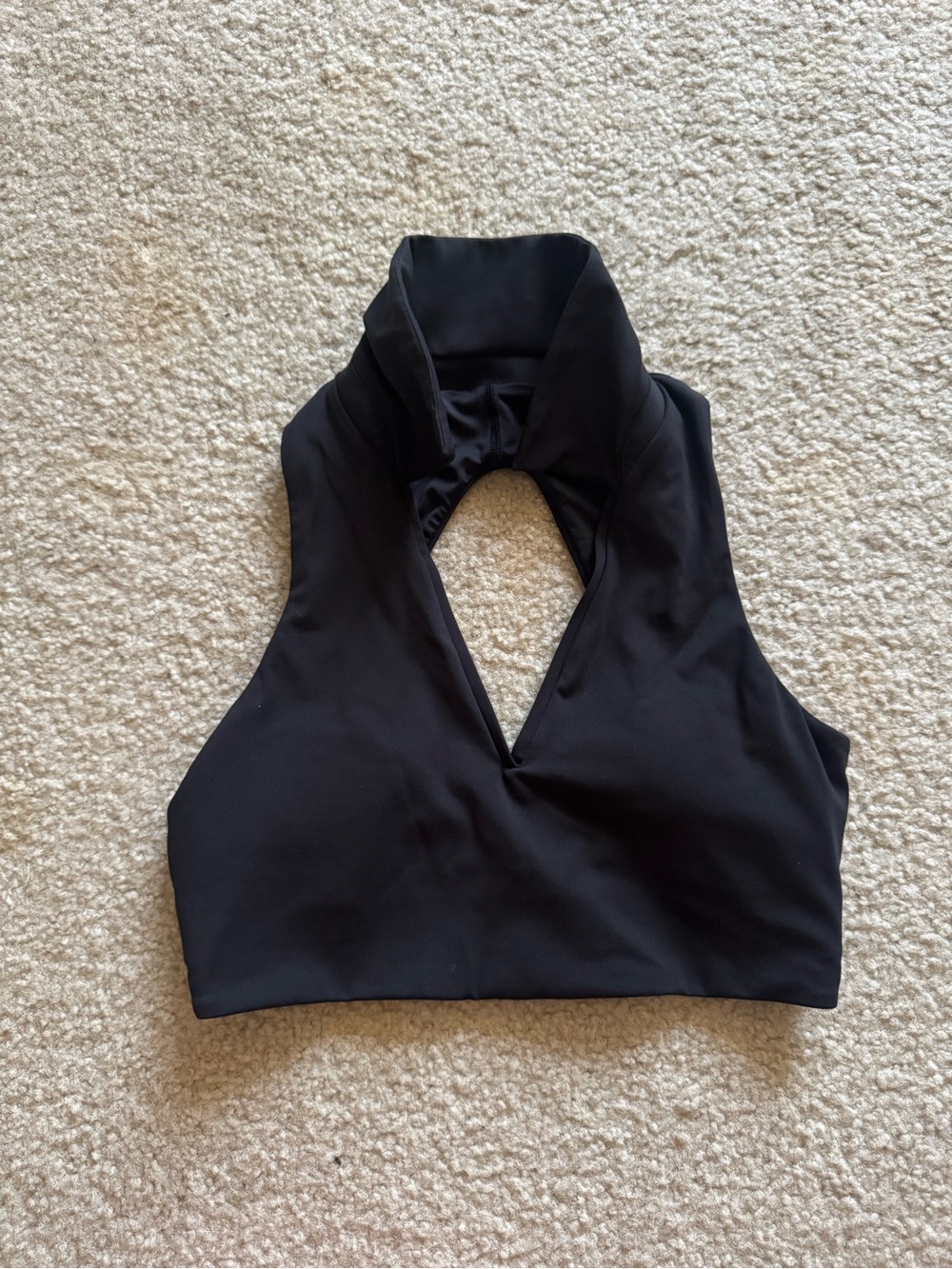 Lululemon Women’s Black Halter Neck Crop Top